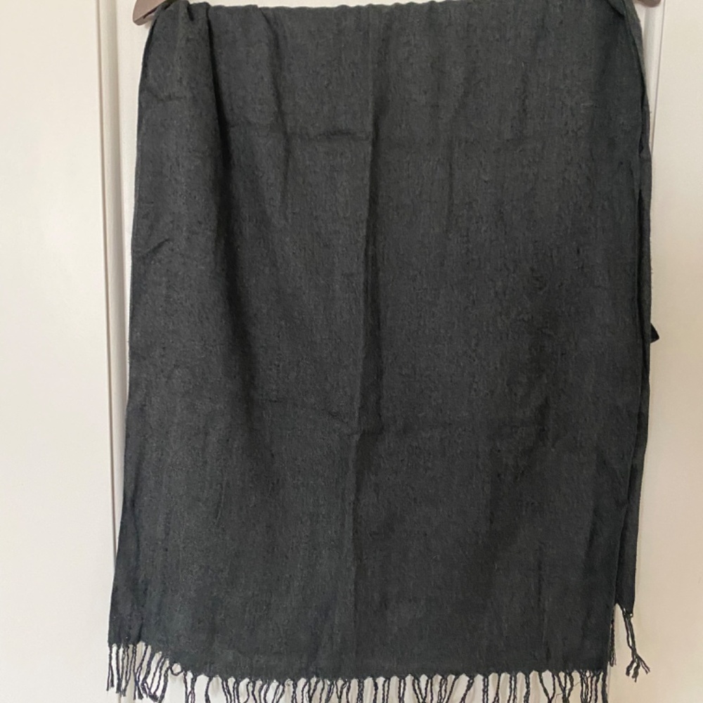 Scarfs ( Sorted ) - Picture 3 of 10